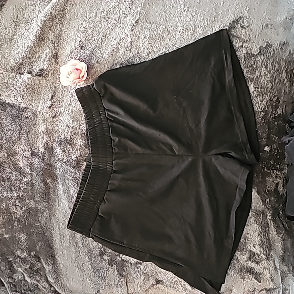 Black Extra Large Shorts by Apoway
